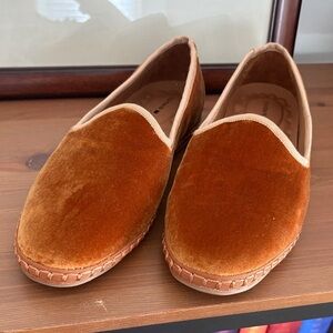 Birdies Velvet Slip-On Flats in Rust